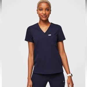 Figs Catarina One Pocket Scrub Top (navy)